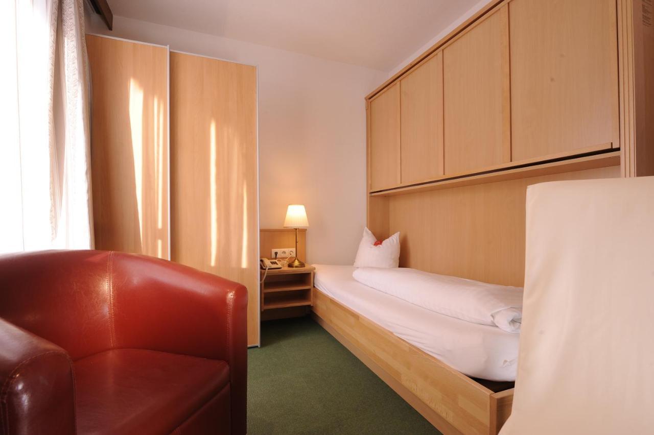 Gasthof Burkert Oetz Room photo